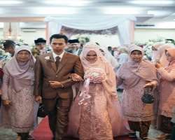 It also serves as a venue for the wedding ceremonies on weekends alongside being a place of worship. Rooms booking for the wedding ceremonies are also